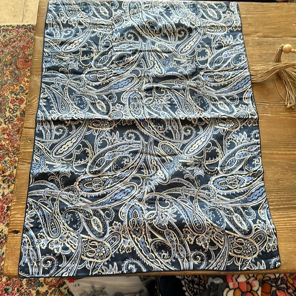 Lauren Ralph Lauren cotton blue Paisley Pillow Sham x1 21.5” x 29.5” nwot